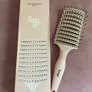 3/$12 NWOT - LANGE wide vented hairbrush